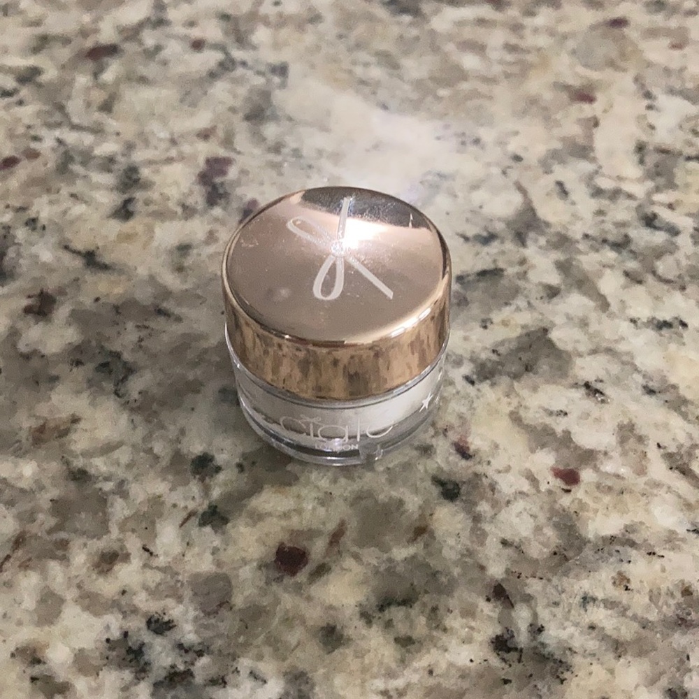 New deluxe sample Ciate translucent powder 0.052